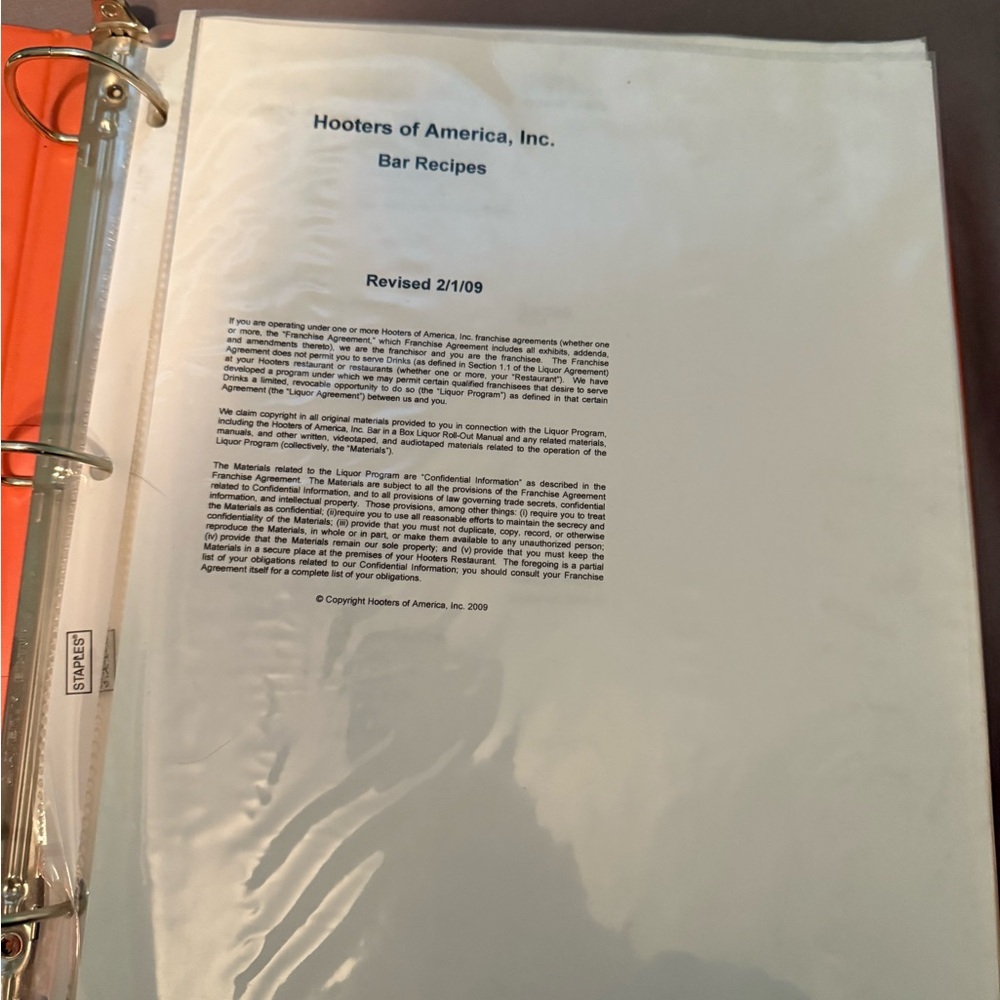 Hooters Training Bundle RARE Exclusive - Picture 2 of 4